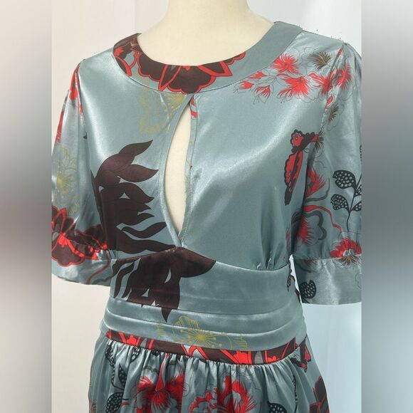 VTG Y2K BCBGMAXAZRIA Satin Floral Keyhole Blouse SIZE S - Picture 4 of 8